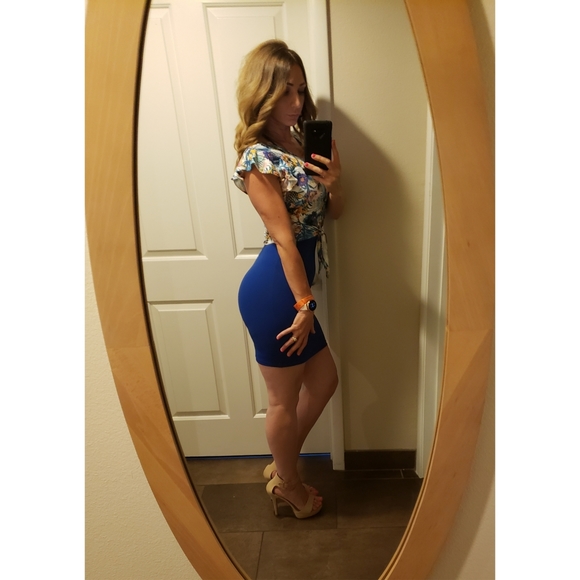 Hot Kiss Tops - TROPICAL Hot Kiss M Crop Top Hawaiian Style Shirt; Bought in Vegas; Used Once